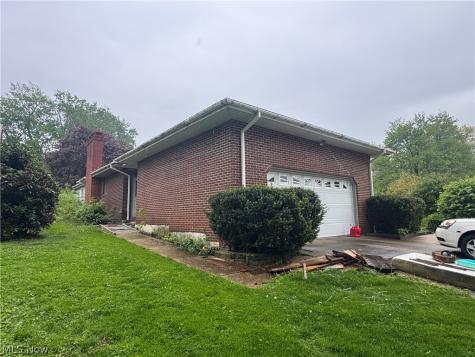 5606 Chandler Avenue NW North Canton OH 44720