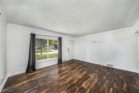 16780 Gerard Avenue Maple Heights OH 44137