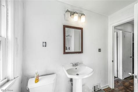 16780 Gerard Avenue Maple Heights OH 44137
