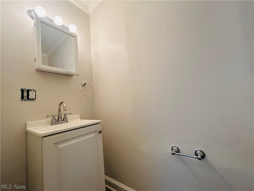 16008 Scottsdale Boulevard Shaker Heights OH 44120