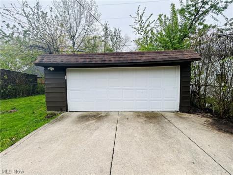 16008 Scottsdale Boulevard Shaker Heights OH 44120