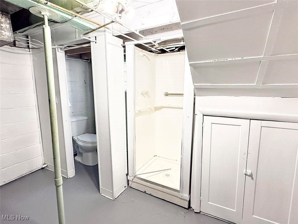 648 Woodbine Avenue SE Warren OH 44483