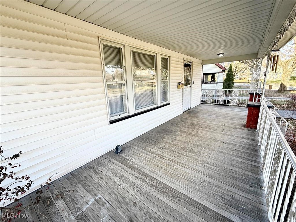 648 Woodbine Avenue SE Warren OH 44483