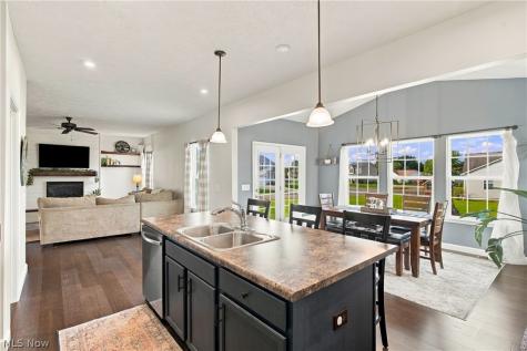 885 Thewes Circle Louisville OH 44641