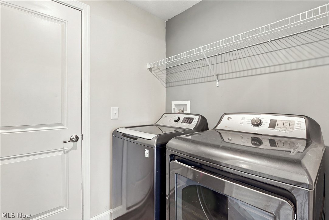 885 Thewes Circle Louisville OH 44641