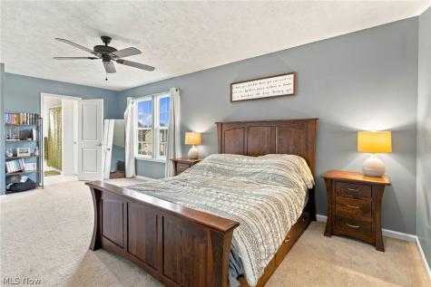 885 Thewes Circle Louisville OH 44641