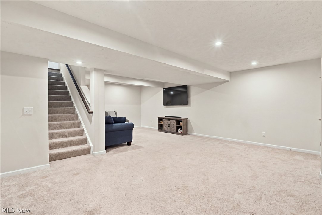 885 Thewes Circle Louisville OH 44641