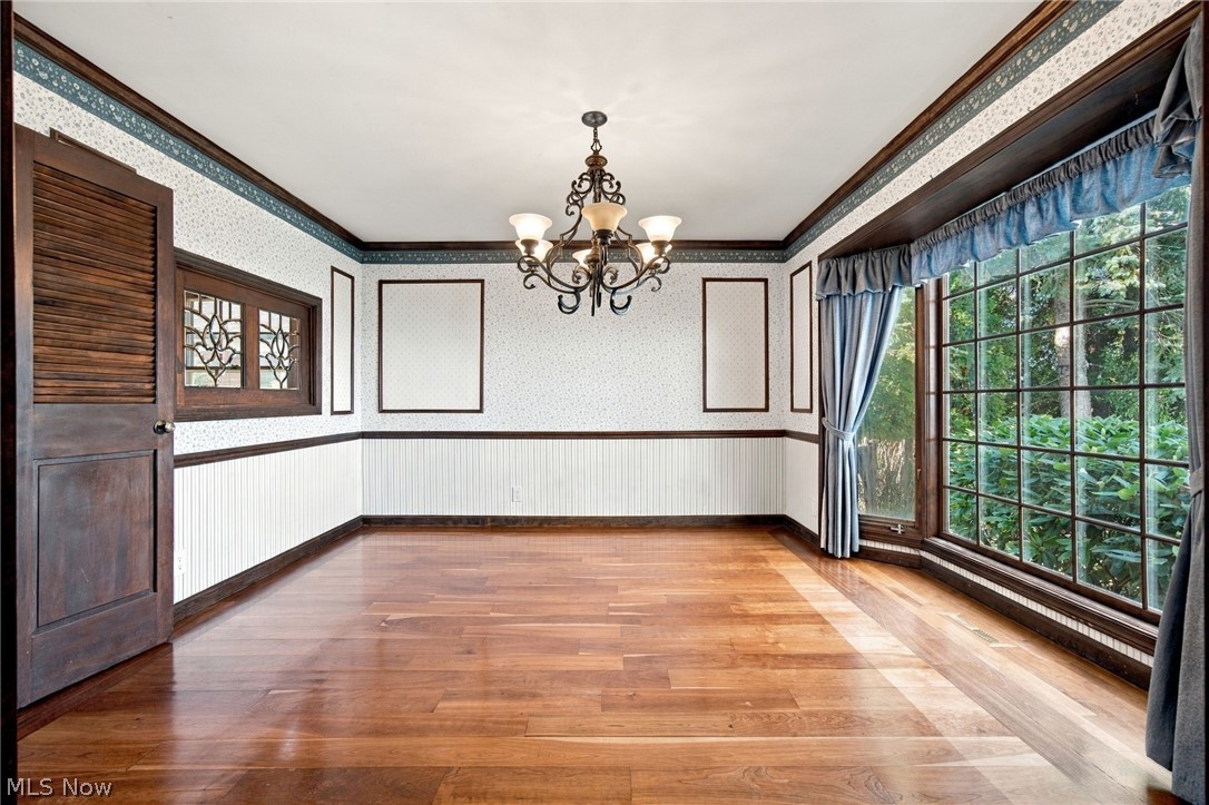 25551 Edgecliff Drive Euclid OH 44132