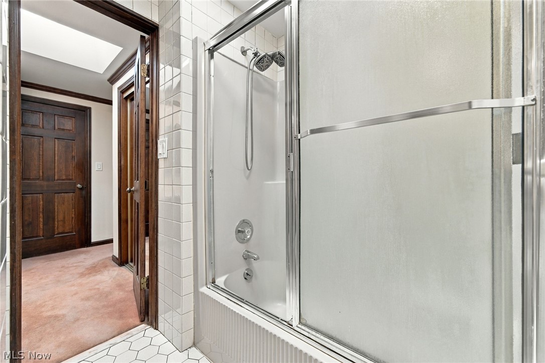 25551 Edgecliff Drive Euclid OH 44132