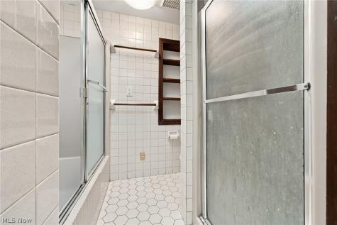 25551 Edgecliff Drive Euclid OH 44132