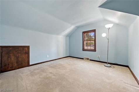 25551 Edgecliff Drive Euclid OH 44132