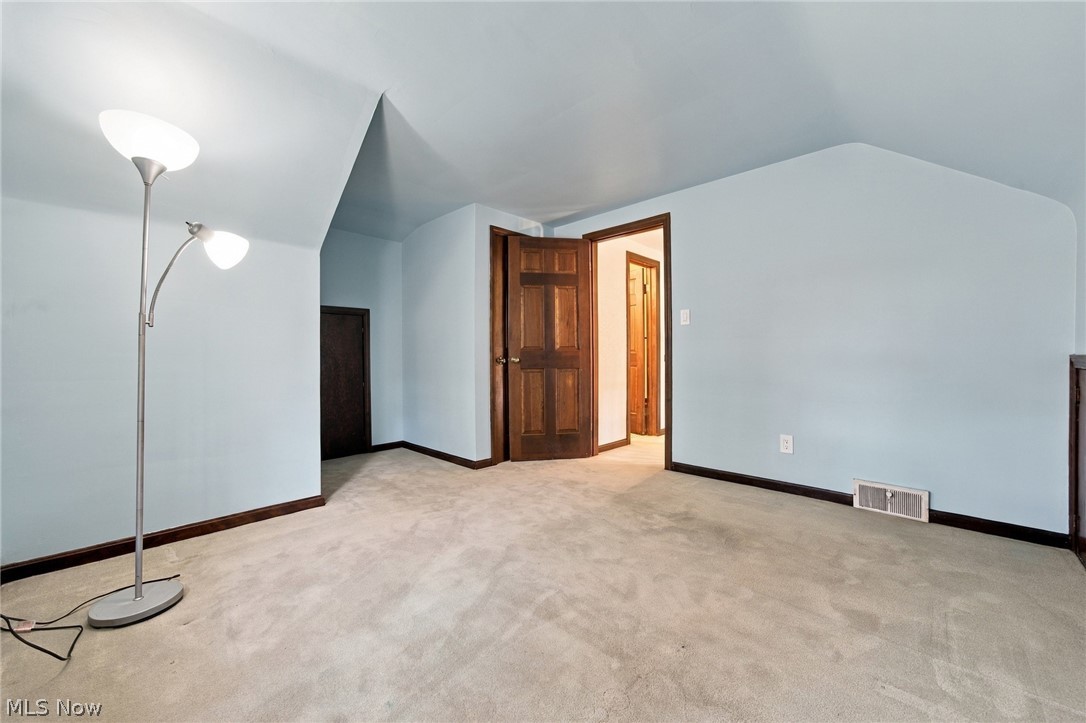 25551 Edgecliff Drive Euclid OH 44132