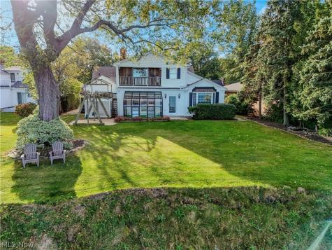 25551 Edgecliff Drive Euclid OH 44132