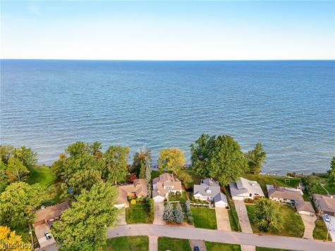 25551 Edgecliff Drive Euclid OH 44132