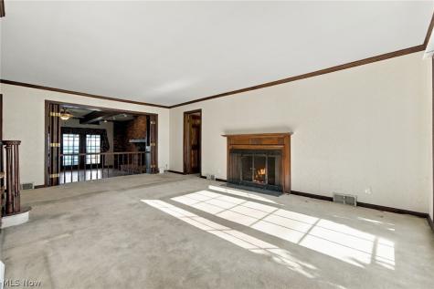 25551 Edgecliff Drive Euclid OH 44132