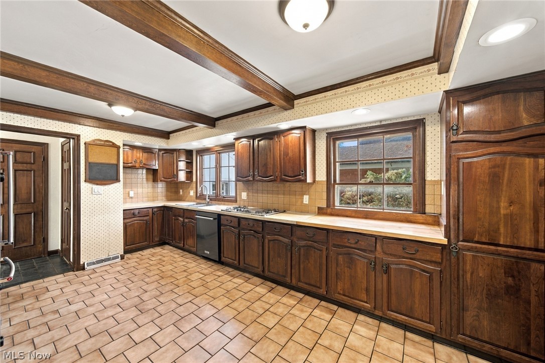 25551 Edgecliff Drive Euclid OH 44132