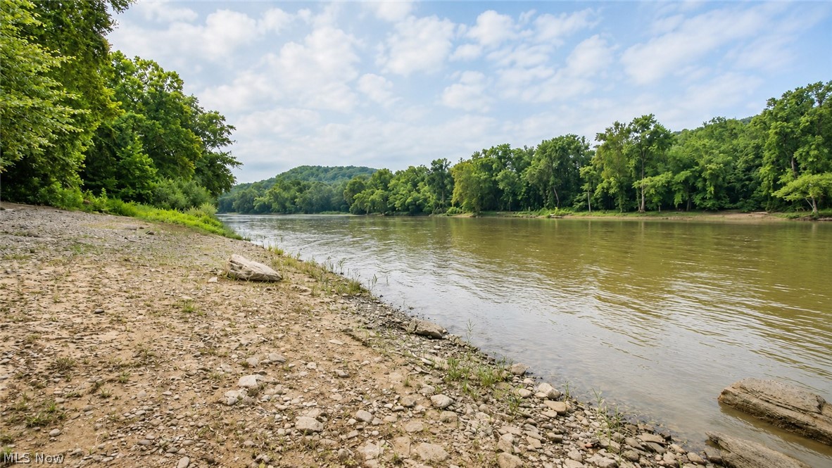 8779 N State Route 60 NW Mcconnelsville OH 43756
