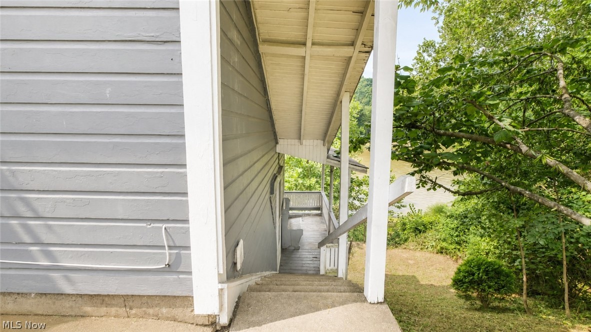 8779 N State Route 60 NW Mcconnelsville OH 43756