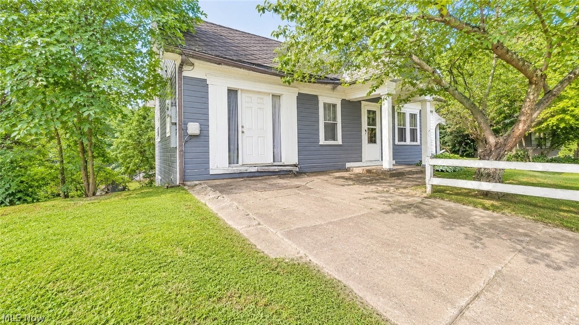 8779 N State Route 60 NW Mcconnelsville OH 43756