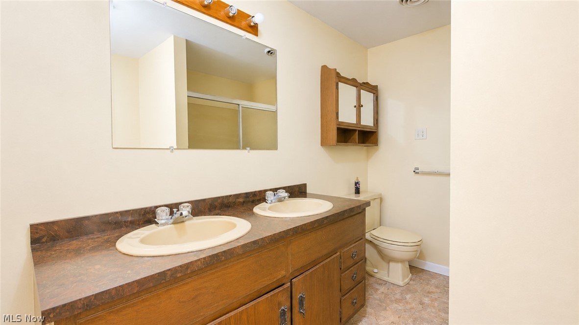 8779 N State Route 60 NW Mcconnelsville OH 43756
