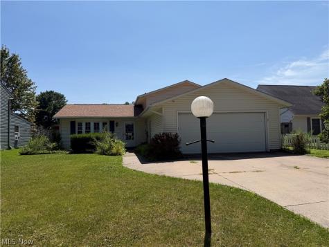 615 Bowling Green Circle Elyria OH 44035