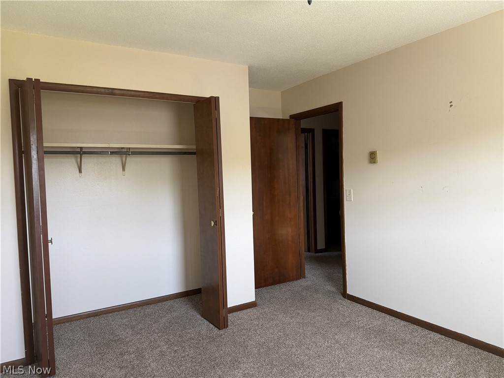 615 Bowling Green Circle Elyria OH 44035