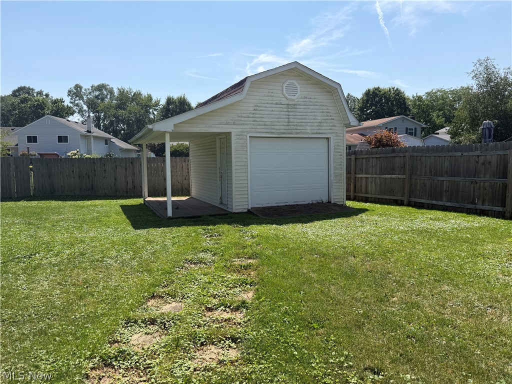 615 Bowling Green Circle Elyria OH 44035