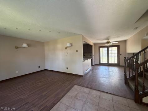 615 Bowling Green Circle Elyria OH 44035