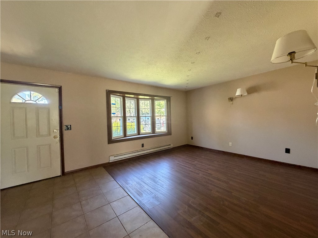 615 Bowling Green Circle Elyria OH 44035
