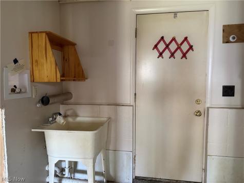 615 Bowling Green Circle Elyria OH 44035