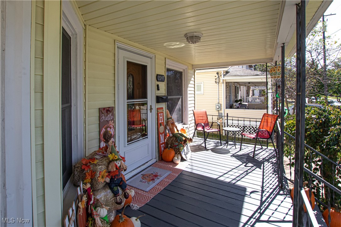 1547 Orchard Grove Avenue Lakewood OH 44107