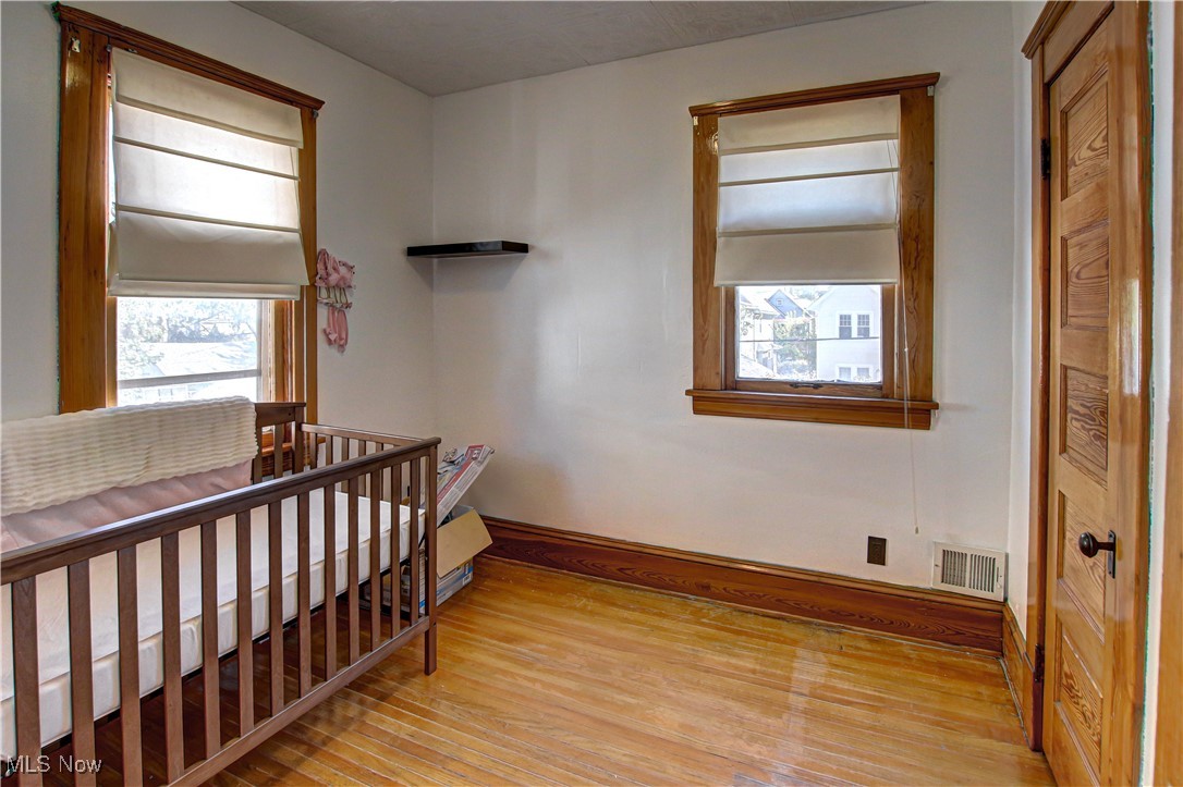 1547 Orchard Grove Avenue Lakewood OH 44107