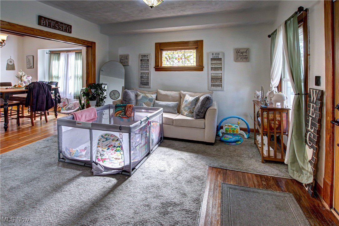 1547 Orchard Grove Avenue Lakewood OH 44107