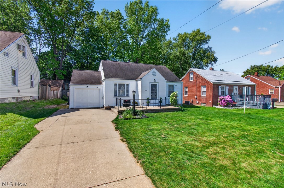 1208 39th Street NW Canton OH 44709