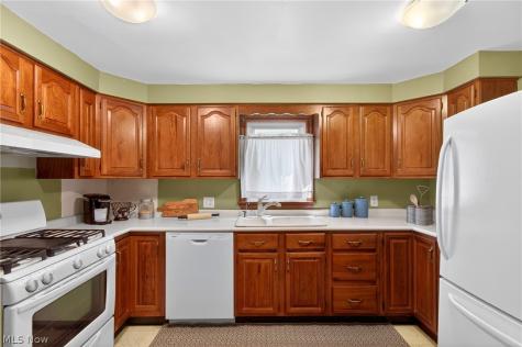 1208 39th Street NW Canton OH 44709