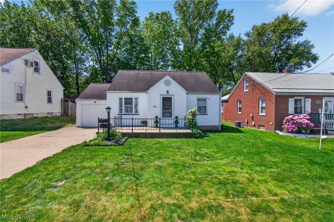 1208 39th Street NW Canton OH 44709