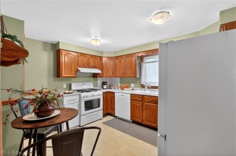 1208 39th Street NW Canton OH 44709
