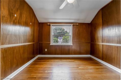 4828 Westbourne Road Lyndhurst OH 44124