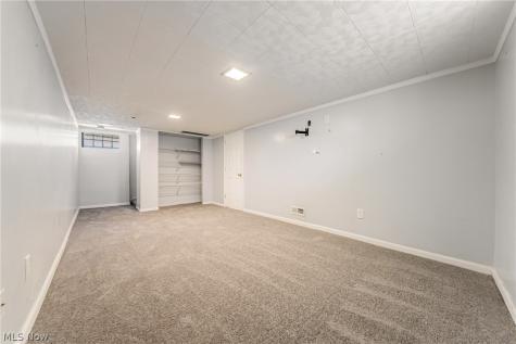 4828 Westbourne Road Lyndhurst OH 44124