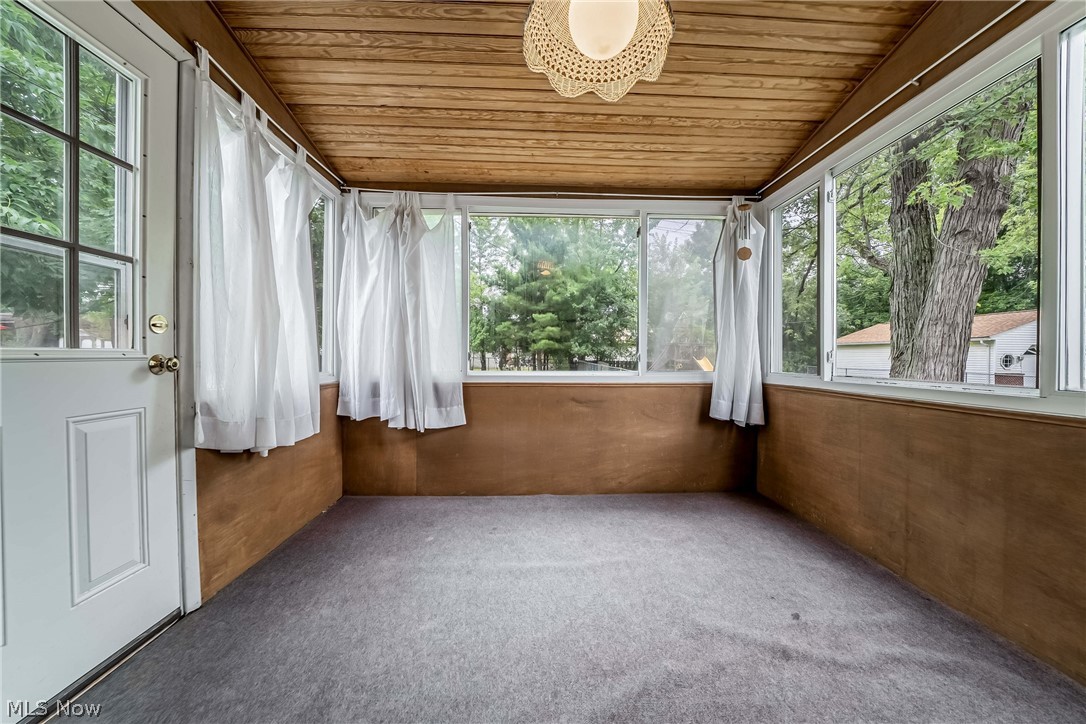 4828 Westbourne Road Lyndhurst OH 44124