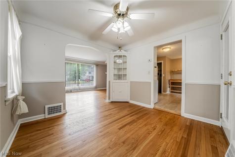 4828 Westbourne Road Lyndhurst OH 44124