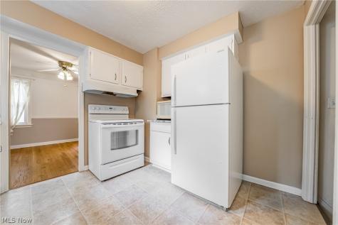 4828 Westbourne Road Lyndhurst OH 44124