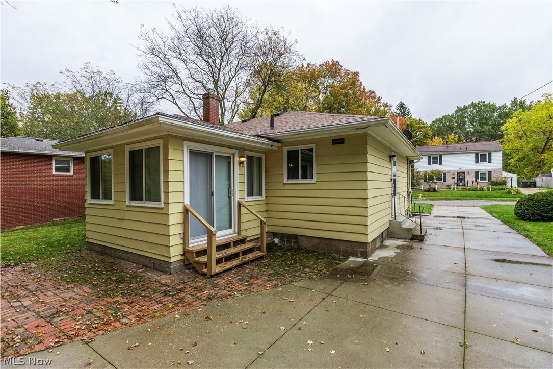 668 Cliffside Drive Akron OH 44313