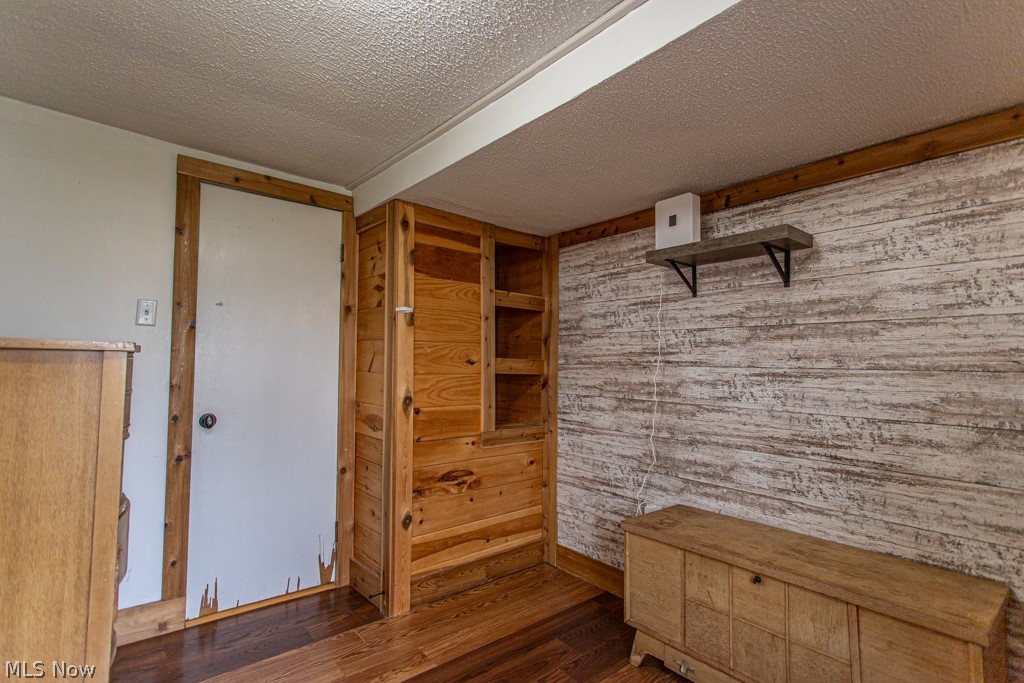 4841 Damon Avenue NW Warren OH 44483