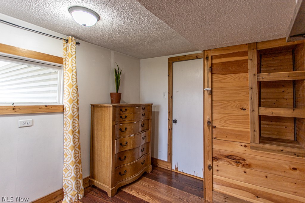 4841 Damon Avenue NW Warren OH 44483