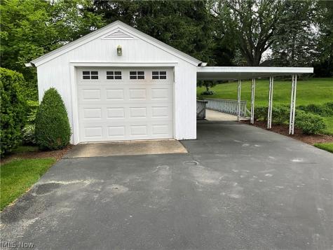 134 Park Avenue New London OH 44851