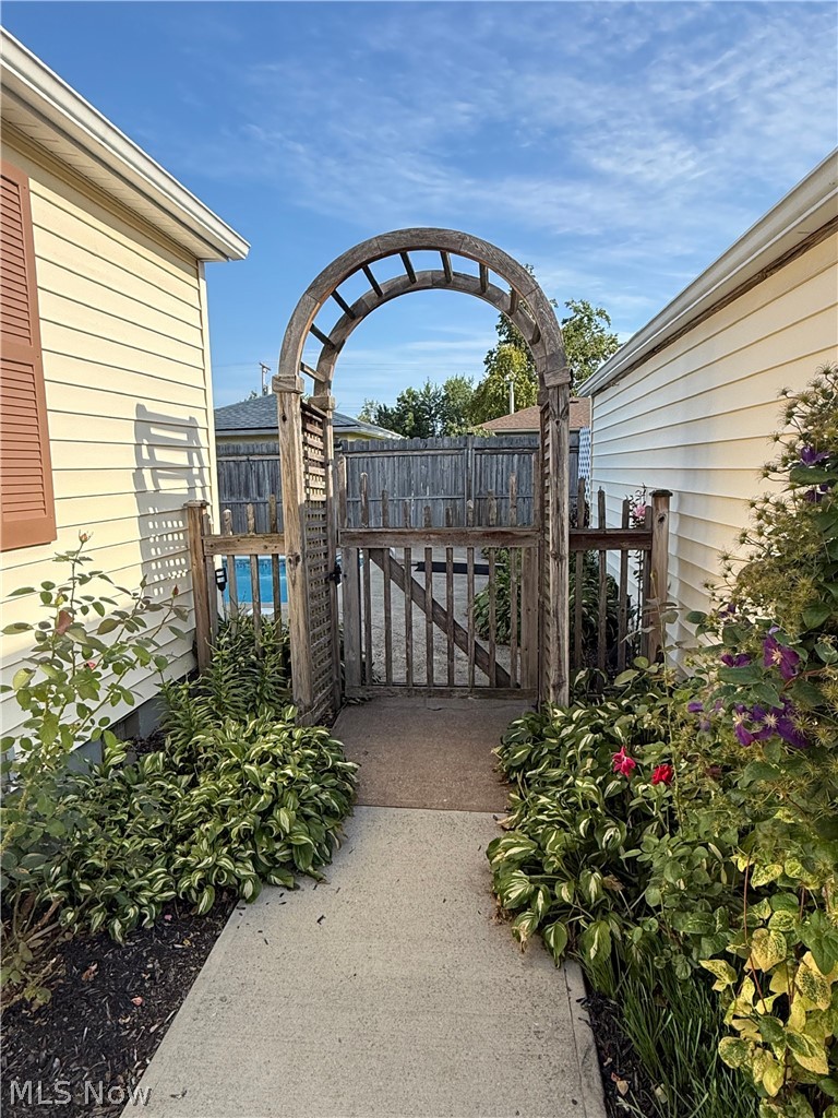 1326 W 29th Street Lorain OH 44052