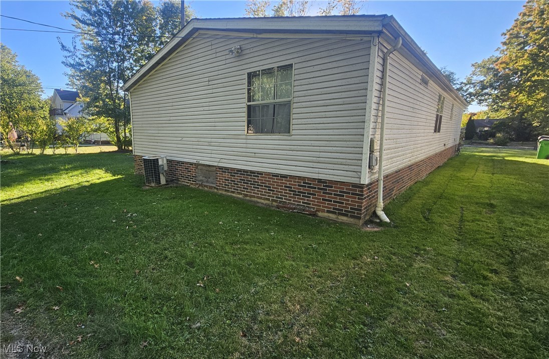 305 E 238th Street Euclid OH 44123