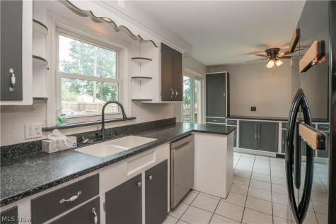 1209 Spangler Road NE Canton OH 44714
