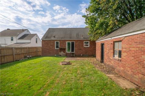 1209 Spangler Road NE Canton OH 44714